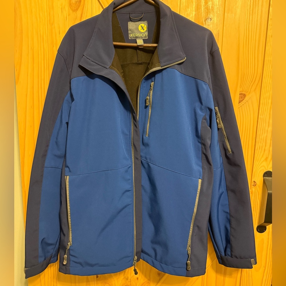 ⭐️Xersion Men's Navy and Royal Blue Performance Jacket NWOT